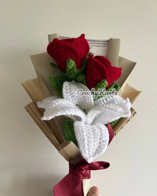 Crochet Eternal Blossom Charm | White Lily and Red roses bouquet
