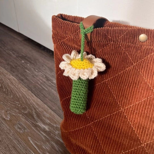 Crochet Daisy Design Lipbalm Holder