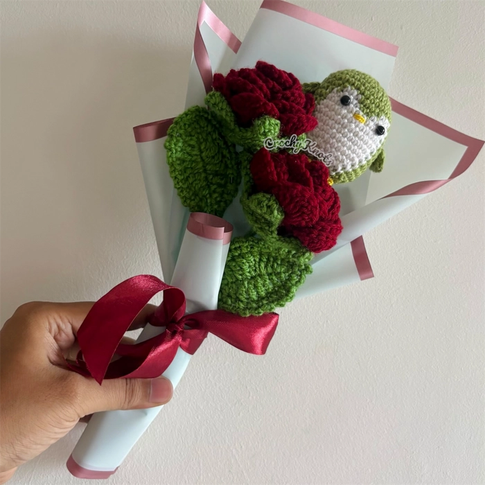 Rosy Waddle | Penguin & Roses Bouquet