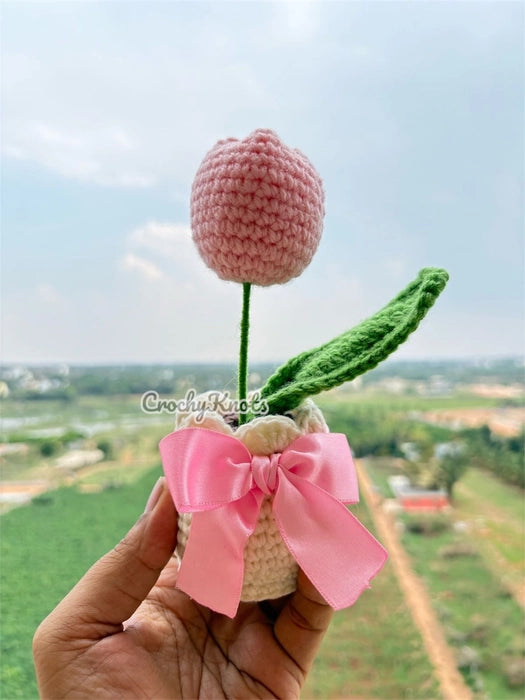 Crochet Tulip Pot