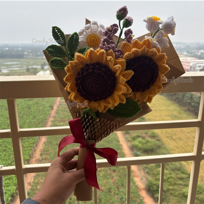 Golden Harmony Bouquet | Big sunflowers