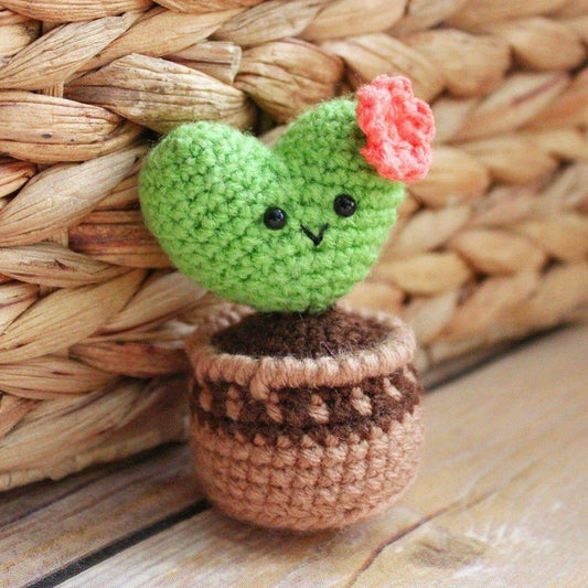 Crochet Cactus Heart Pot